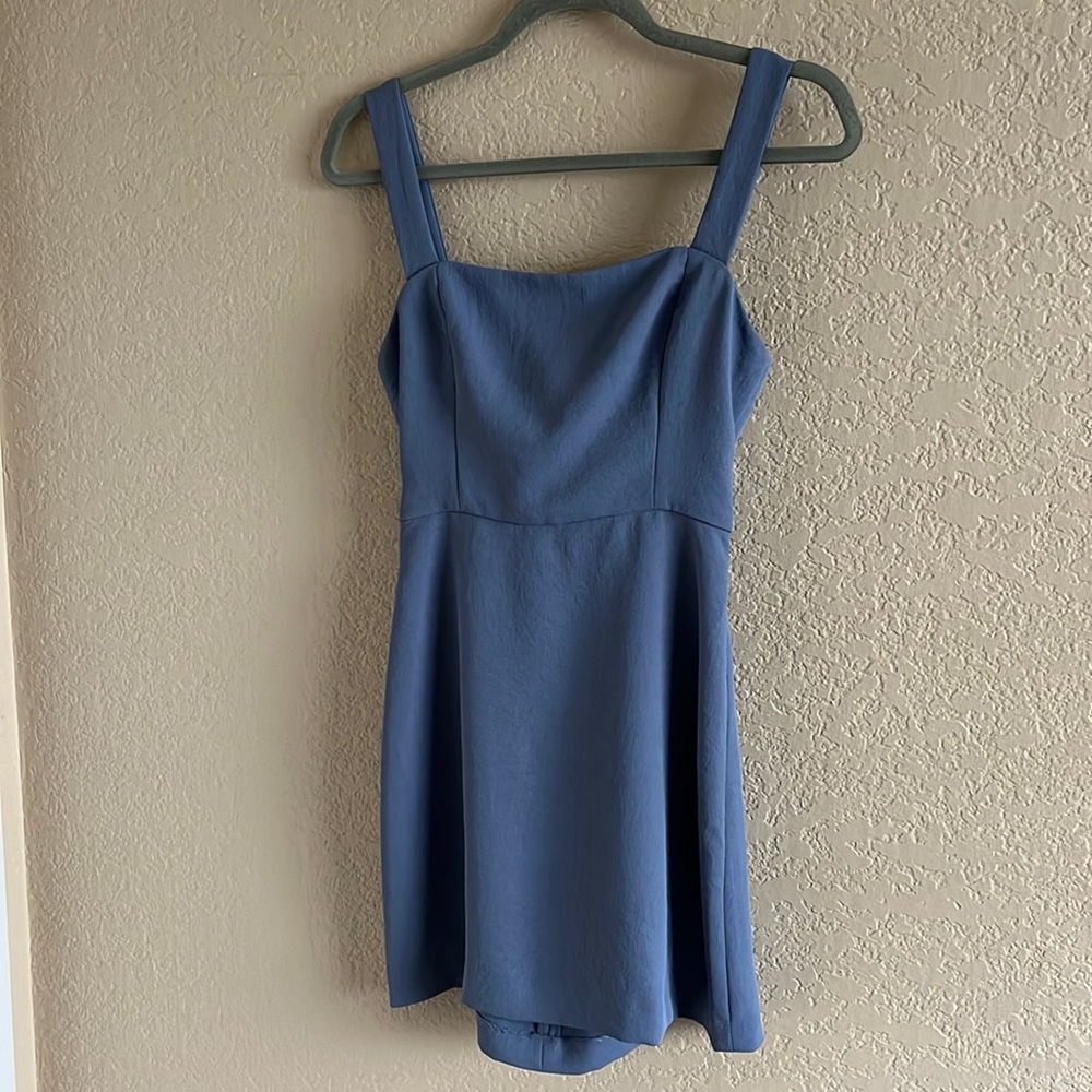 Aritzia Wilfred Aperture Dress